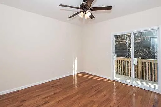18 Terrace Ave #2 — Photo 4