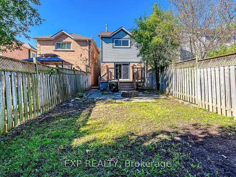 2407 Stefi Trl — Photo 36