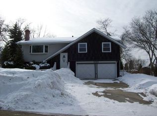 1443 Colby Ln, Schaumburg, IL