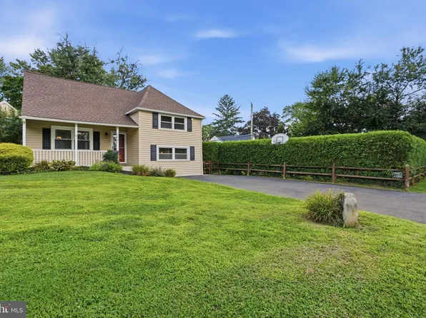 2570 Rosewood Ave, Abington, PA 19001