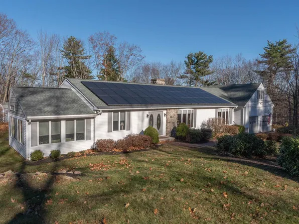 28 Crown Hill Road, Atkinson, NH 03811