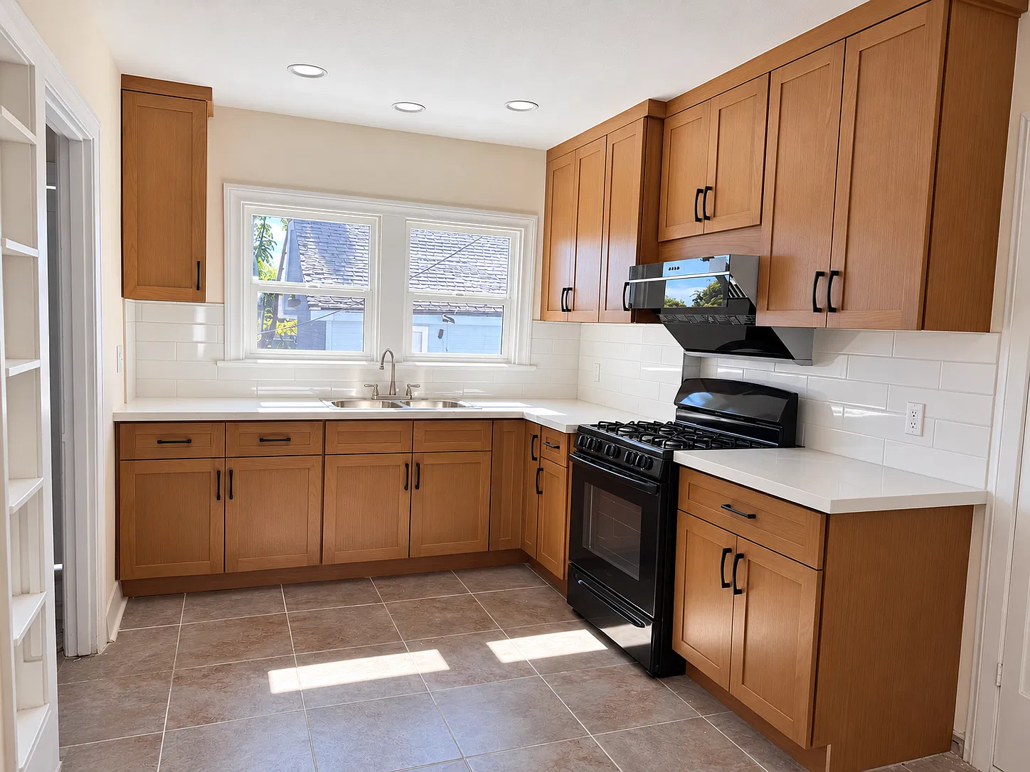 3 bed, 1465 sqft, $4,300 — Photo 3