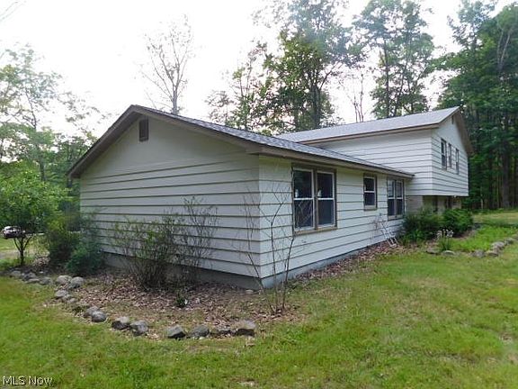4th image of 104 Maple Hill Dr