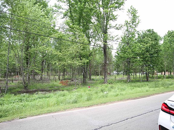 5th image of 164 Wilbanks Ln