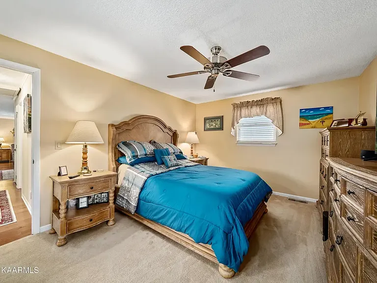150 Lakeshire Dr — Photo 7