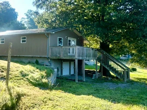 303 Robertson Hl, Speedwell, TN 37870