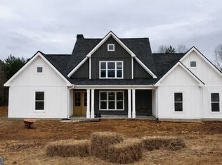 6860 Heardsville Rd, Cumming, GA 30028