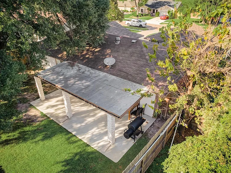 9910 Willmont Rd — Photo 19