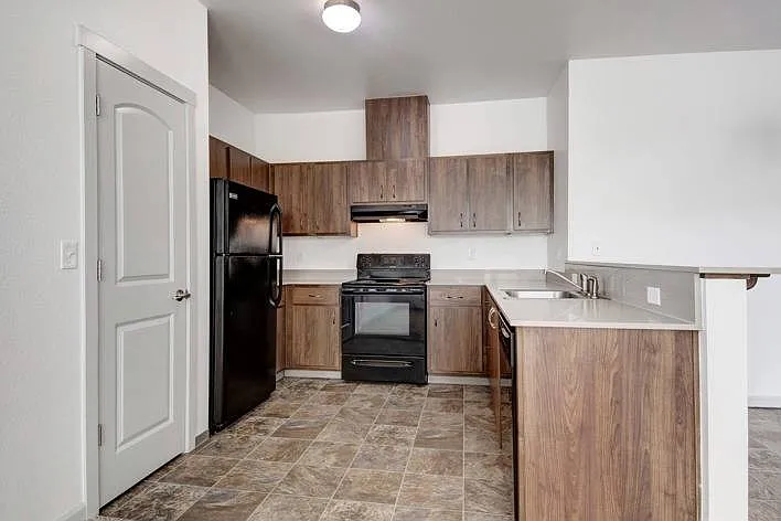 River Ridge Apartments — Photo 8