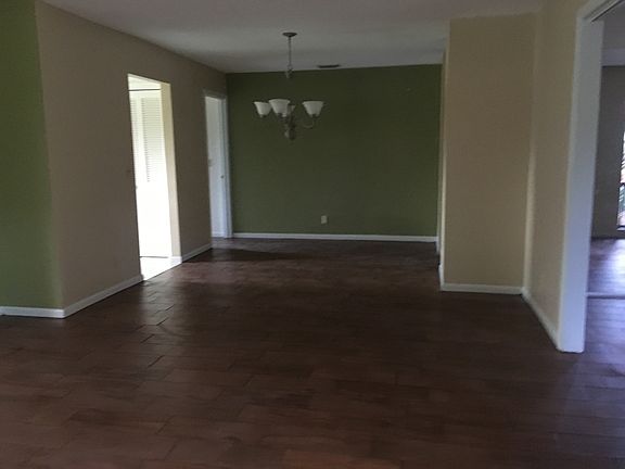 5th image of 2800 SW Willowood Cir