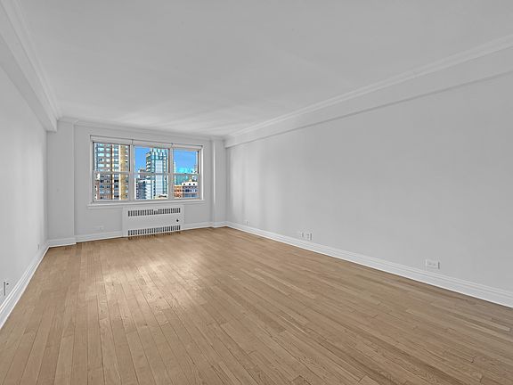 4th image of 41 Park Ave APT 12B