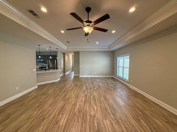 4th image of 3916 Fielding Ct