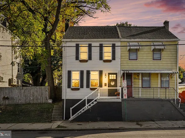 806 E Chestnut St, Lancaster, PA 17602
