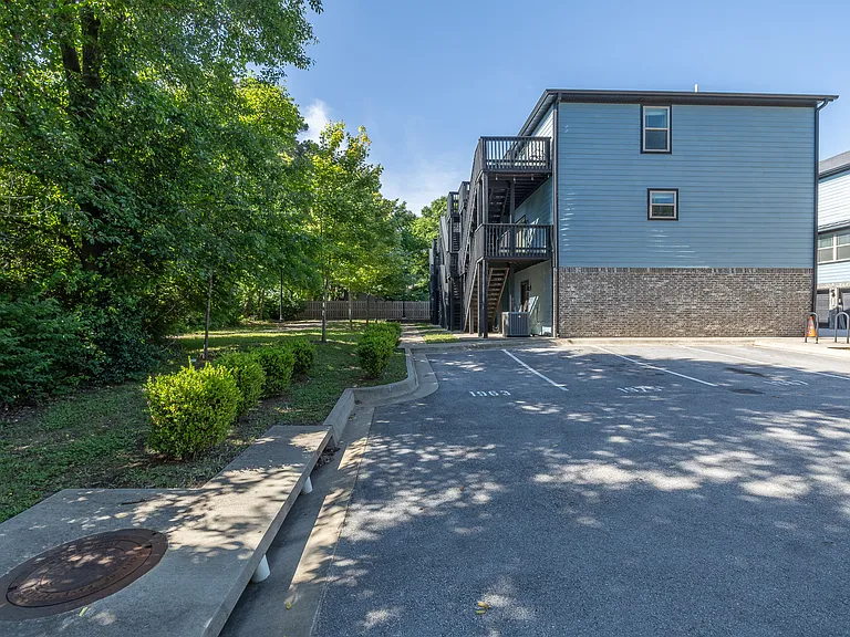 1975 N Bourbon Dr — Photo 16