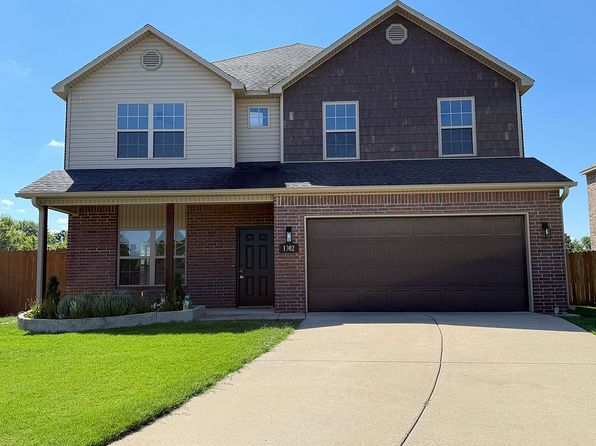 1302 W Walker Dr