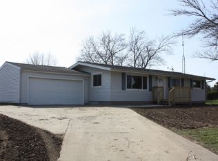 128 Wilshire Cir, Hampton, IA 50441
