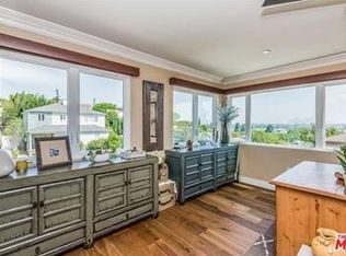 12118 Stanwood Dr, Los Angeles, CA 90066