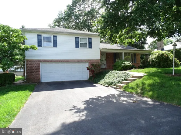 160 W 4th St, Dallastown, PA 17313