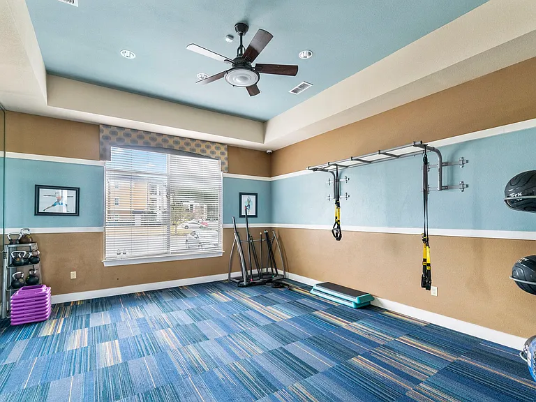 Broxton Bay Apartments — Photo 29
