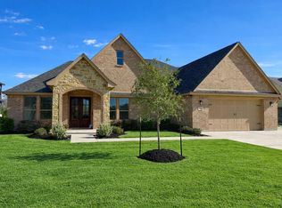 838 Oak Ridge Dr, Angleton, TX 77515