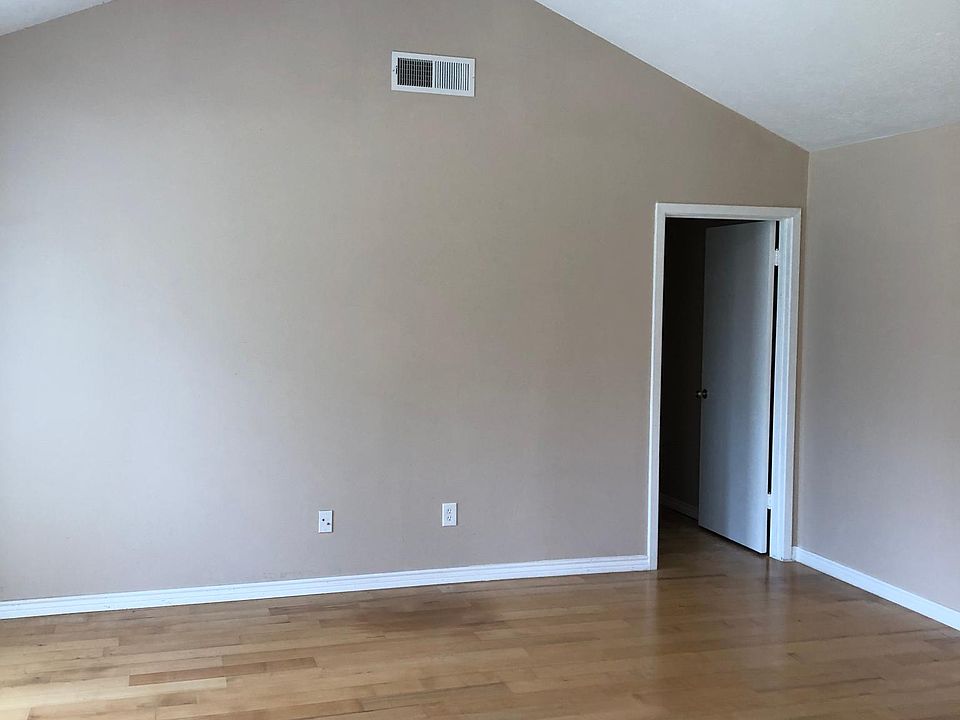 1st image of 209 Brandywyne Dr