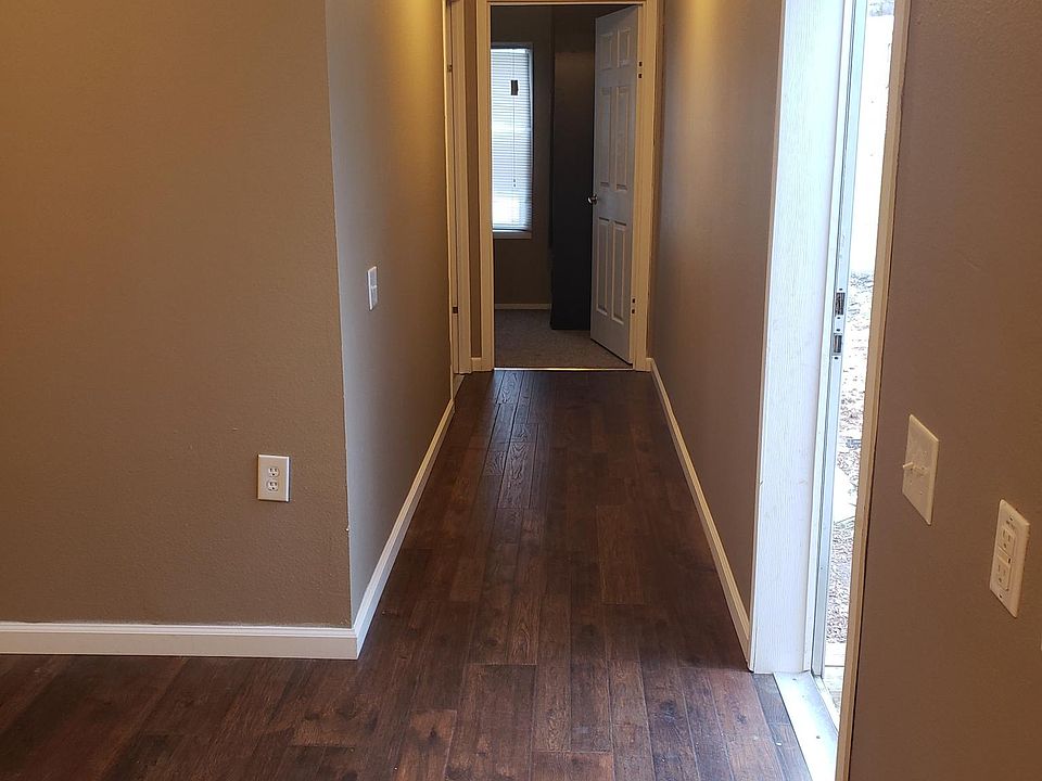 2nd image of 109 Low View Dr
