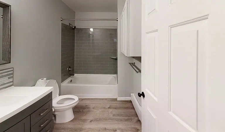 120 N Summit St #1 — Photo 14