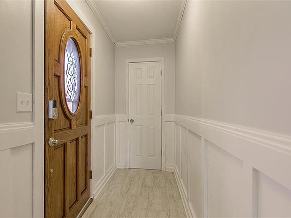 4th image of 1127 Pleasant Dr