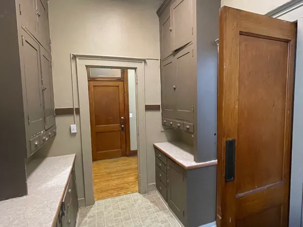 304 N Main St APT 212, Mitchell, SD 57301