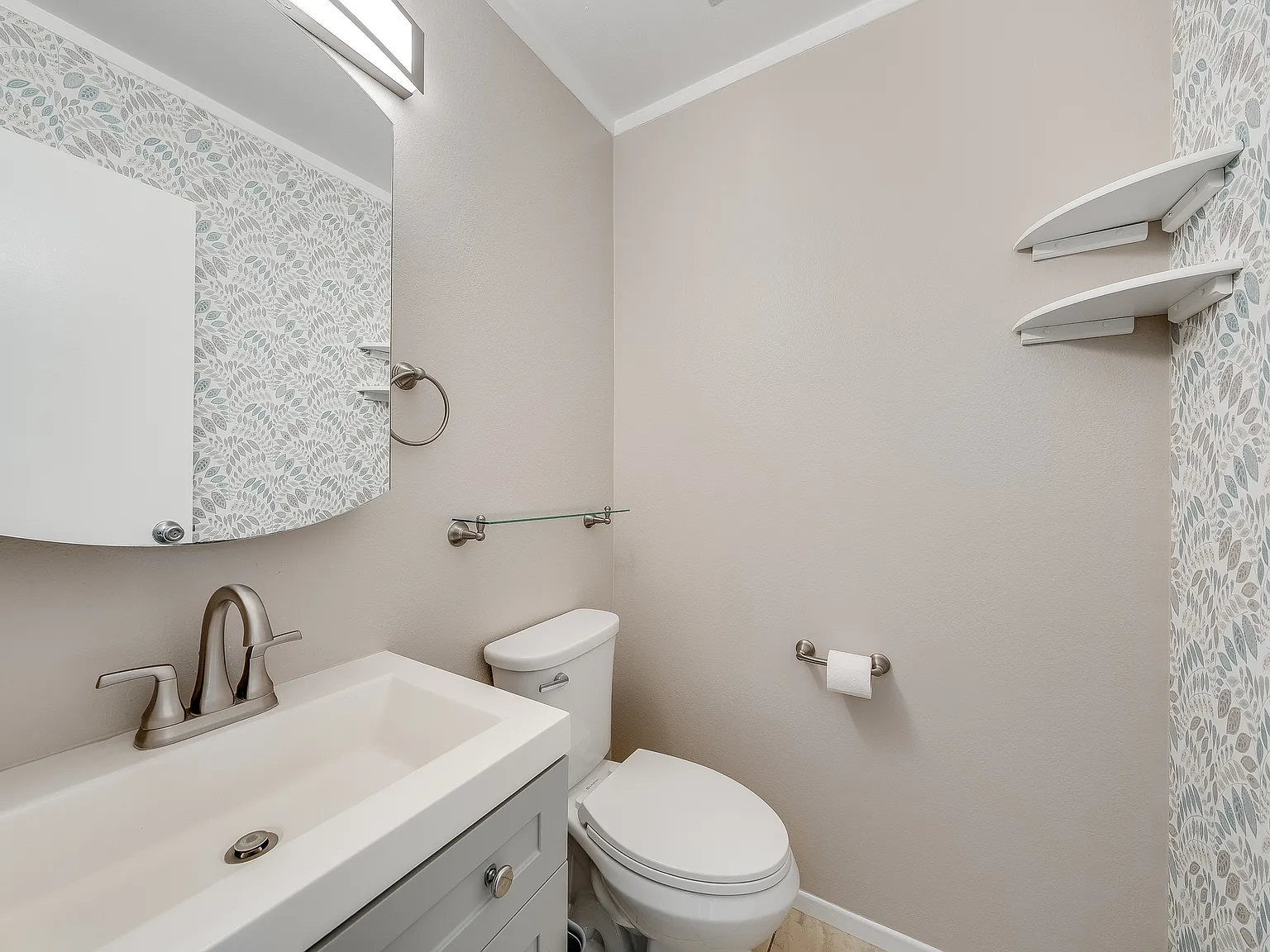 Fountain - Kamahao Unit B - 1 — Photo 2