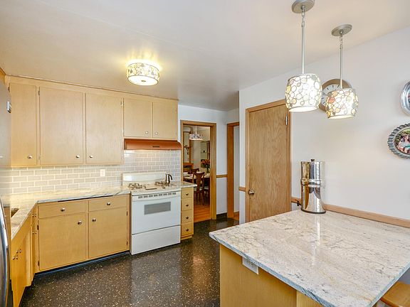 5th image of 3800 40th St E