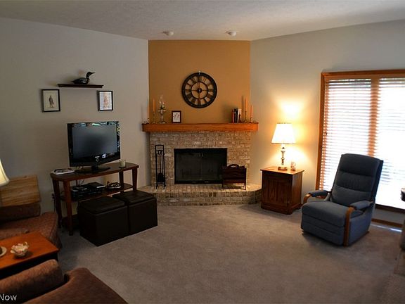2nd image of 33111 Wren Haven St