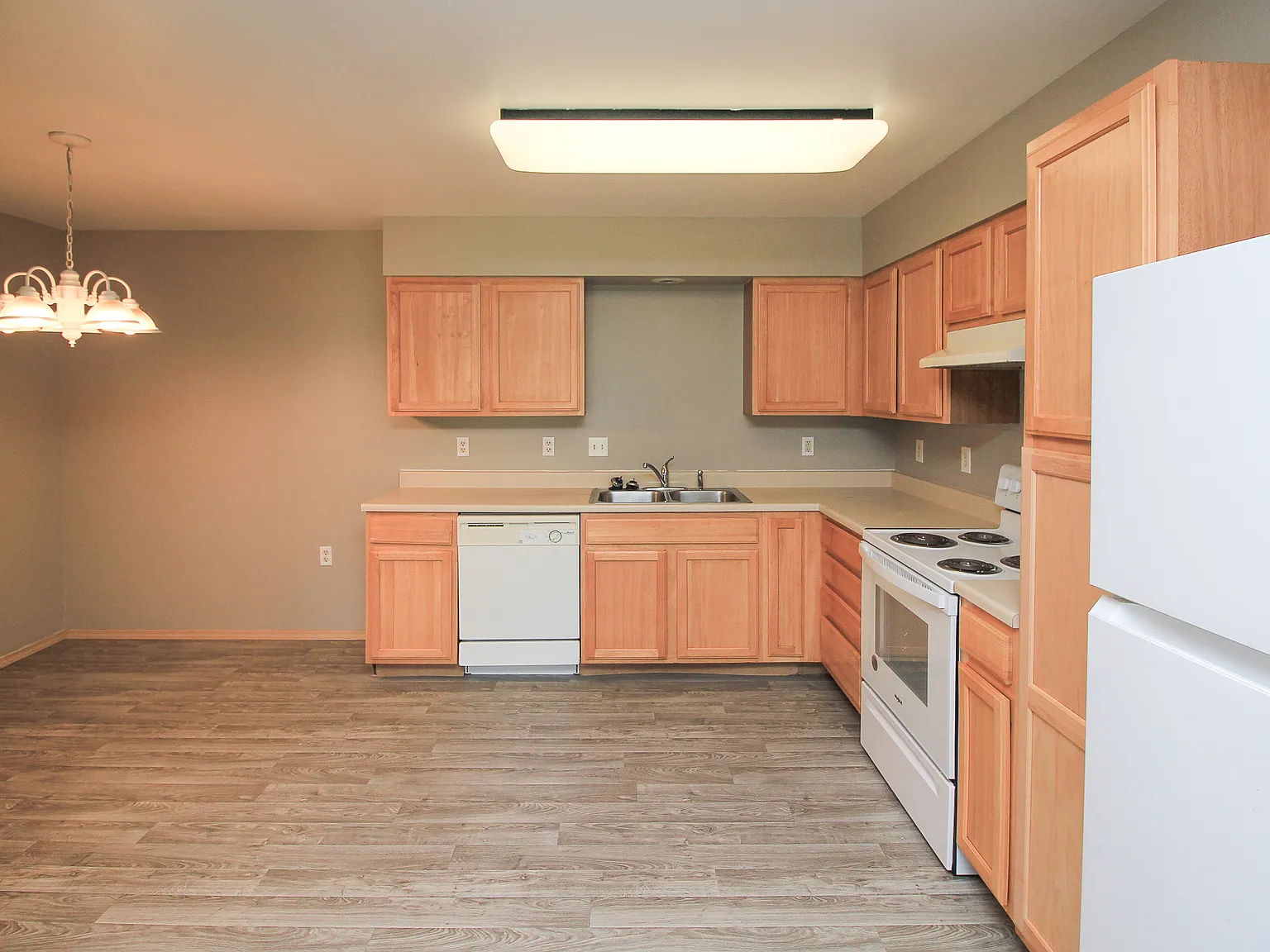 Falls Park Apartments — Photo 3