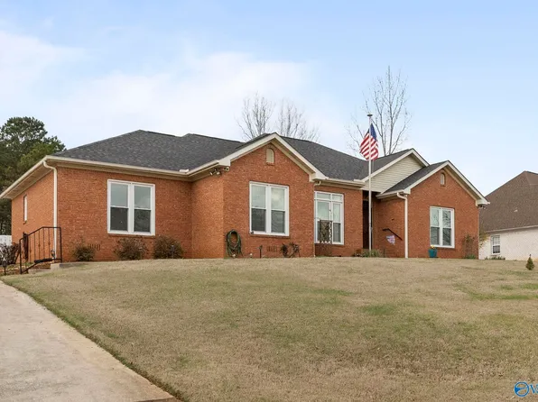 24767 Blossom Ln, Athens, AL 35613
