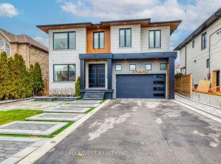 6 Creston Rd, Toronto, ON M6A 1J1