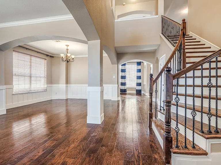 5857 Chatham Ln — Photo 5