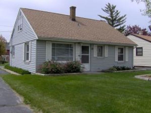 1st image of 2335 W Alvina Ave