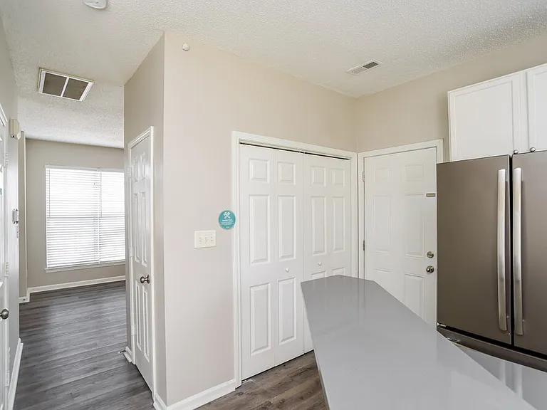 10033 Brawley Ln — Photo 8