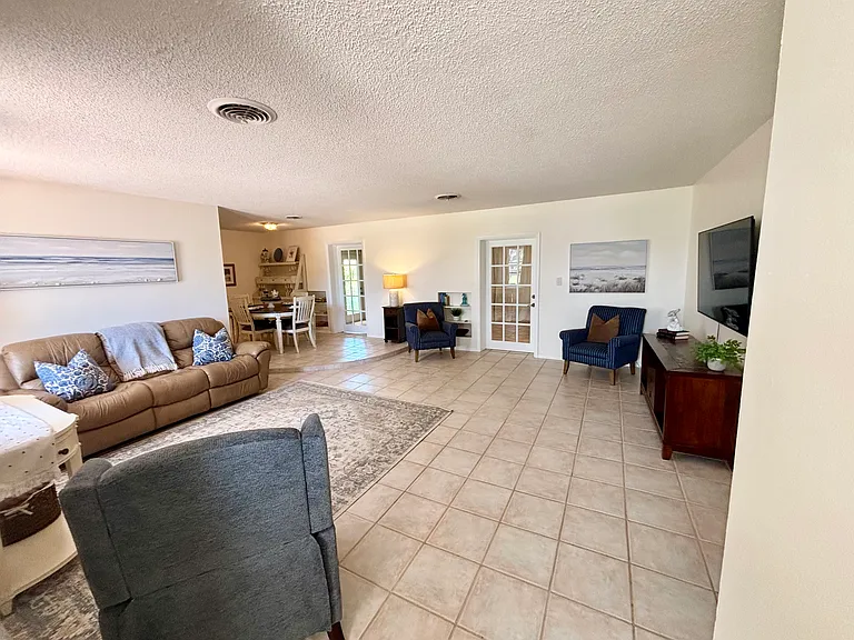 430 Coconut Dr — Photo 10