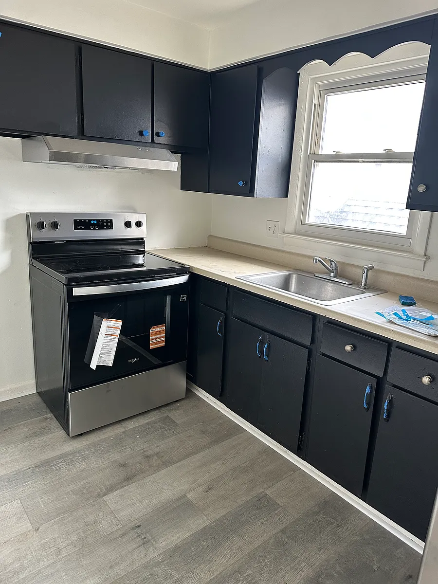 Building Photo - 374 Fort Worth Ave #4