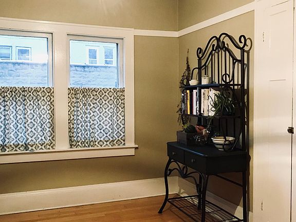 Opposite side of kitchen, cafe curtains included if desired.