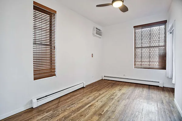 Sold by Compass | media 17