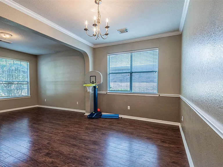 307 Autumn Creek Ln — Photo 11
