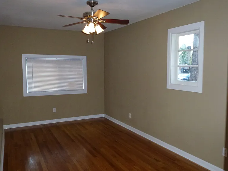 13434 Greenwood Ave N — Photo 18
