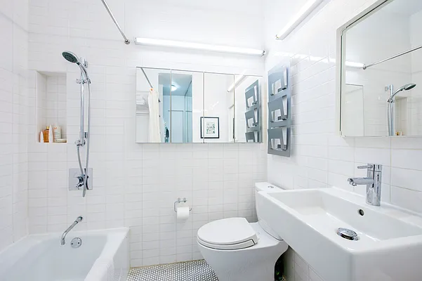 Rented by Douglas Elliman | media 22