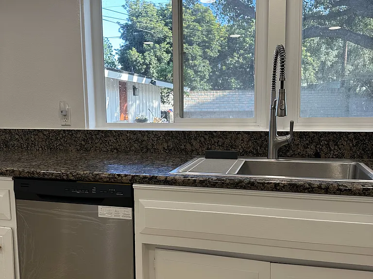 326 Las Riendas Dr — Photo 19