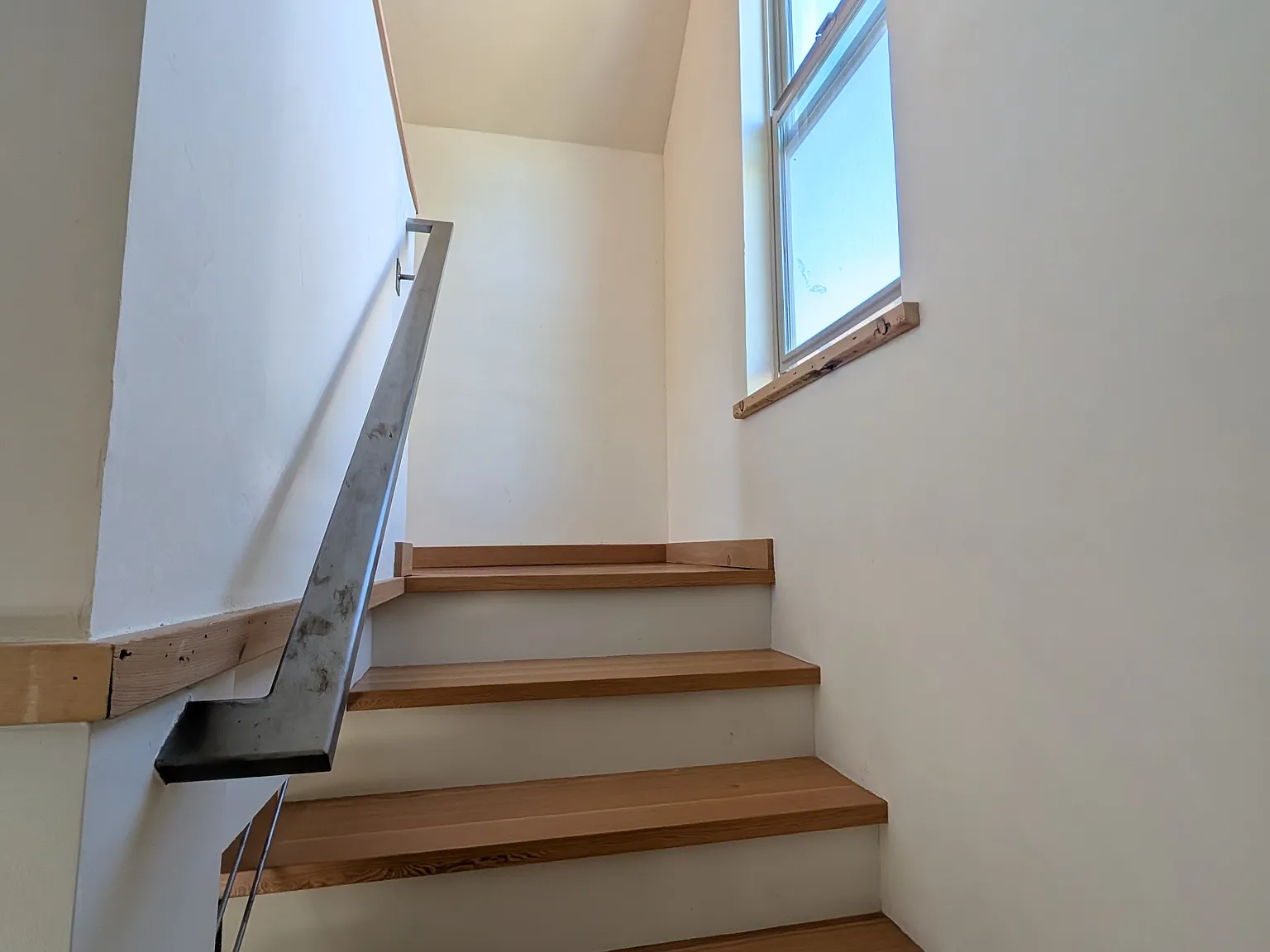 2 bed, 1930 sqft, $2,300 — Photo 4