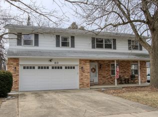 83 Polk St, Oswego, IL 60543