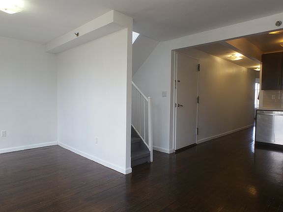 4th image of 63 Pulaski St