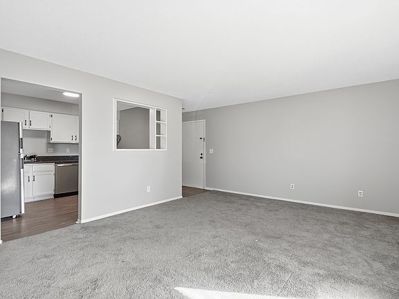 2nd image of 611 S R St #7CL